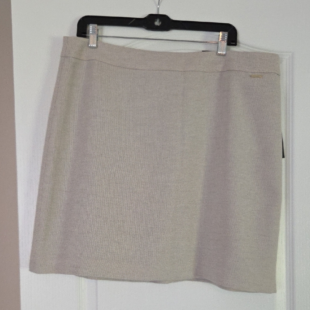 Nine West Cream Mini Skirt Size XL